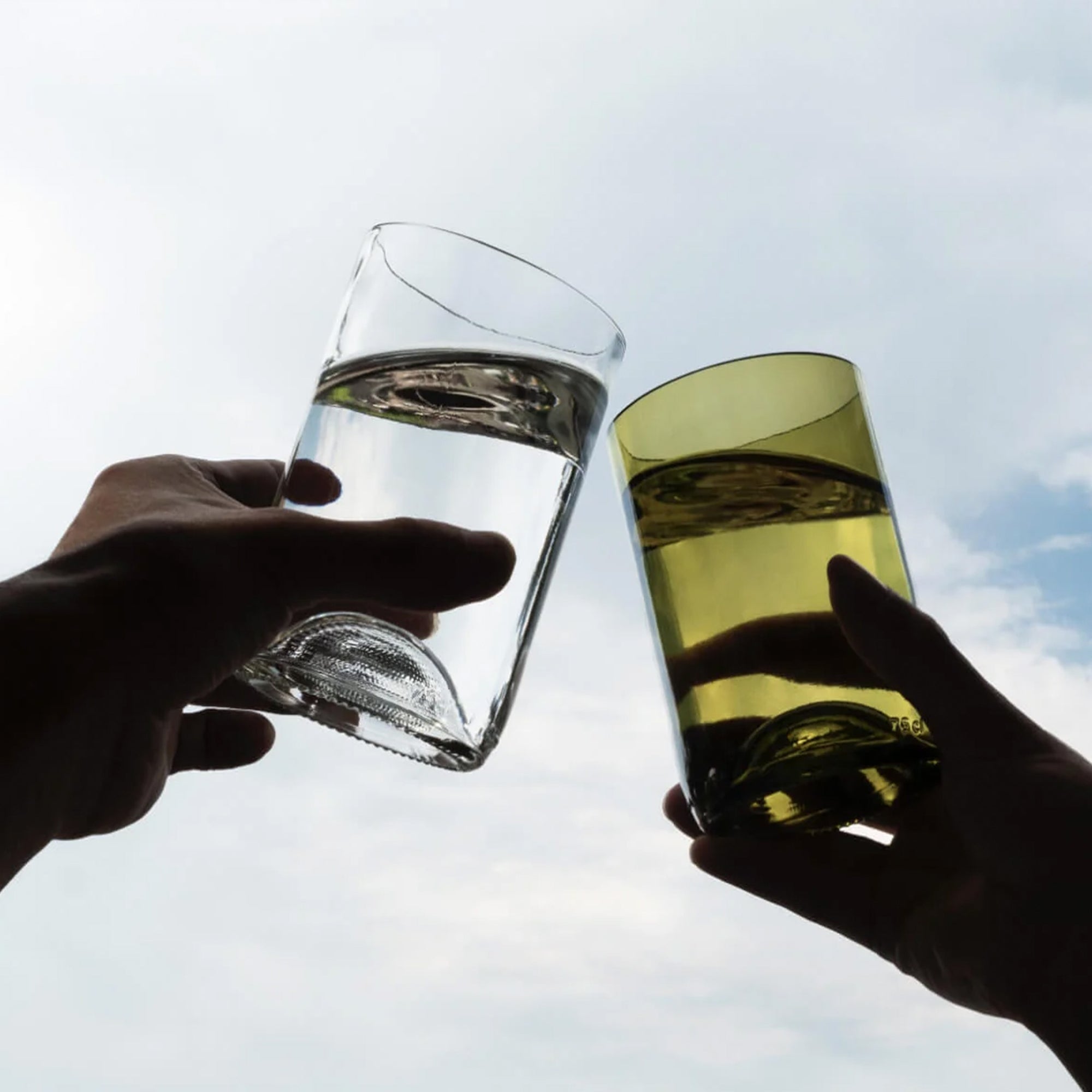 Rebottled glazen & karaffen – Duurzaam Dutch Design